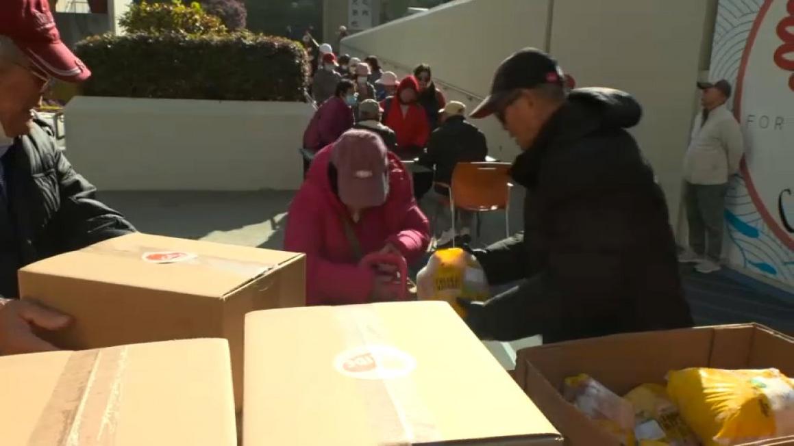 Chương trình phát túi thực phẩm thường niên của Glide trở lại 1 Glide Giveaway