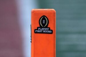 Loạn Chiến Chung Kết Bóng Bầu Dục 2025: Dự Đoán Các Trận Đấu Vòng Đầu 3 Loạn Chiến Chung Kết Bóng Bầu Dục 2025: Dự Đoán Các Trận Đấu Vòng Đầu