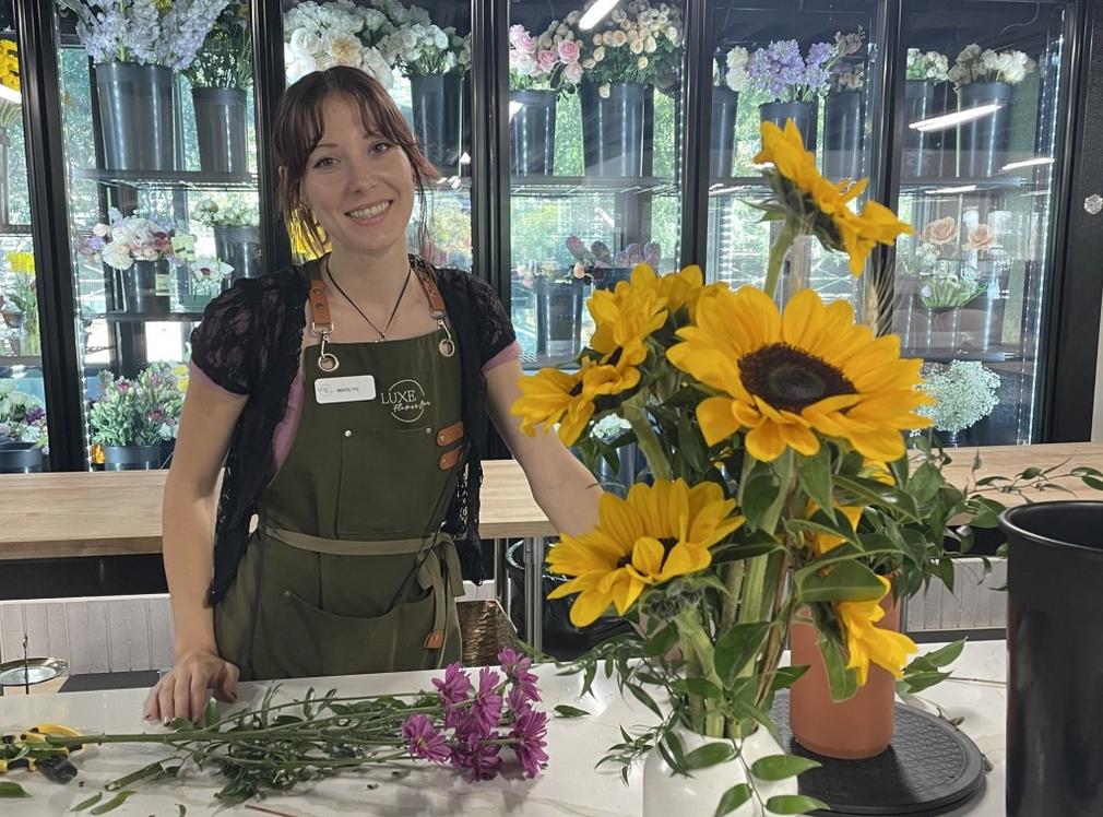 HLA L ARTSTRAVEL COL 1219 1 1