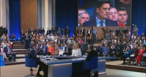 Putin: Quyền kết thúc chiến tranh ở Ukraine nằm trong tay Kiev