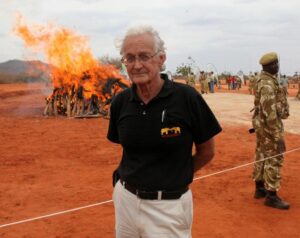 Nhà động vật học người Anh Iain Douglas-Hamilton qua đời ở tuổi 83 20 Nhà động vật học người Anh Iain Douglas-Hamilton qua đời ở tuổi 83