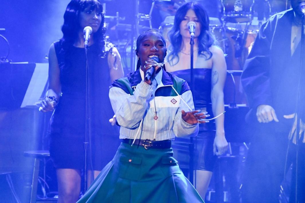 MIJ L MUSIC COL 1205