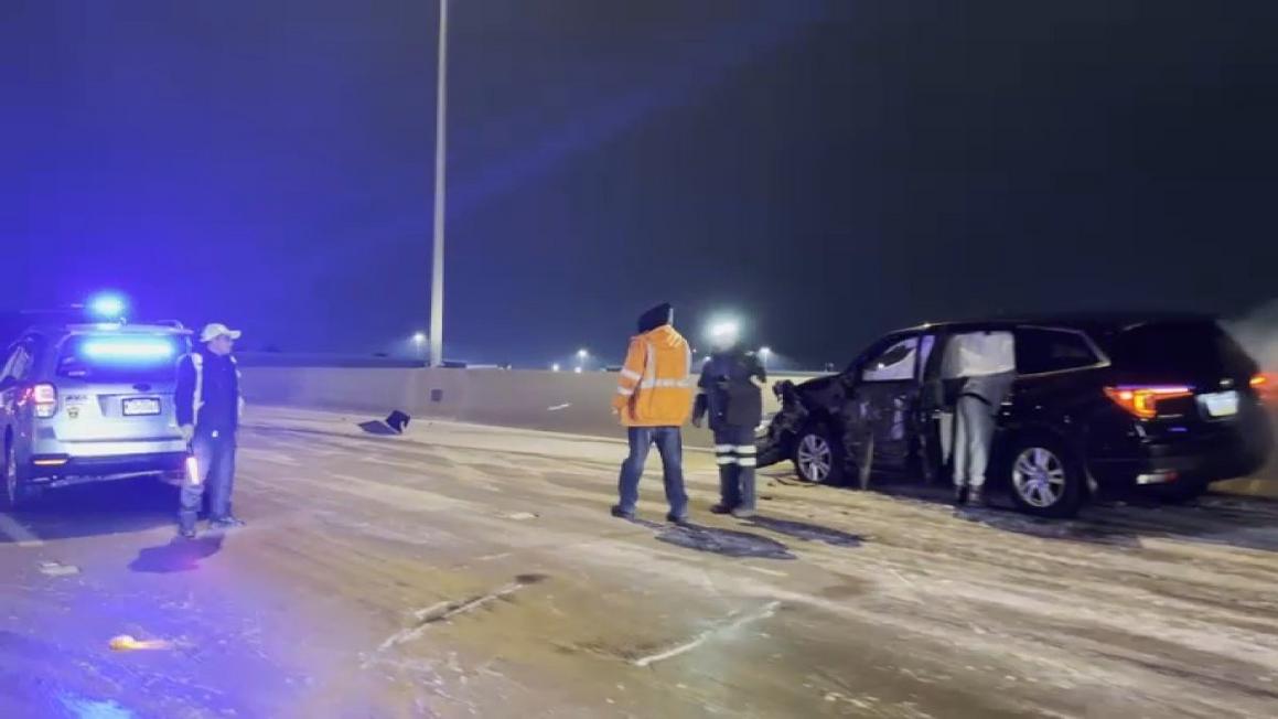 Vụ va chạm nhiều xe trên Xa lộ Liên tiểu bang 95 gây chậm trễ giao thông ở Đông Bắc Philadelphia 1 Multi vehicle Crash I 96 State Road Northeast Philadelphia
