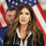 Bộ Tư Pháp Không Nêu Chi Tiết Cố Vấn Pháp Lý Về Vụ Trục Xuất Của Bà Noem, Nêu Lý Do Đặc Quyền