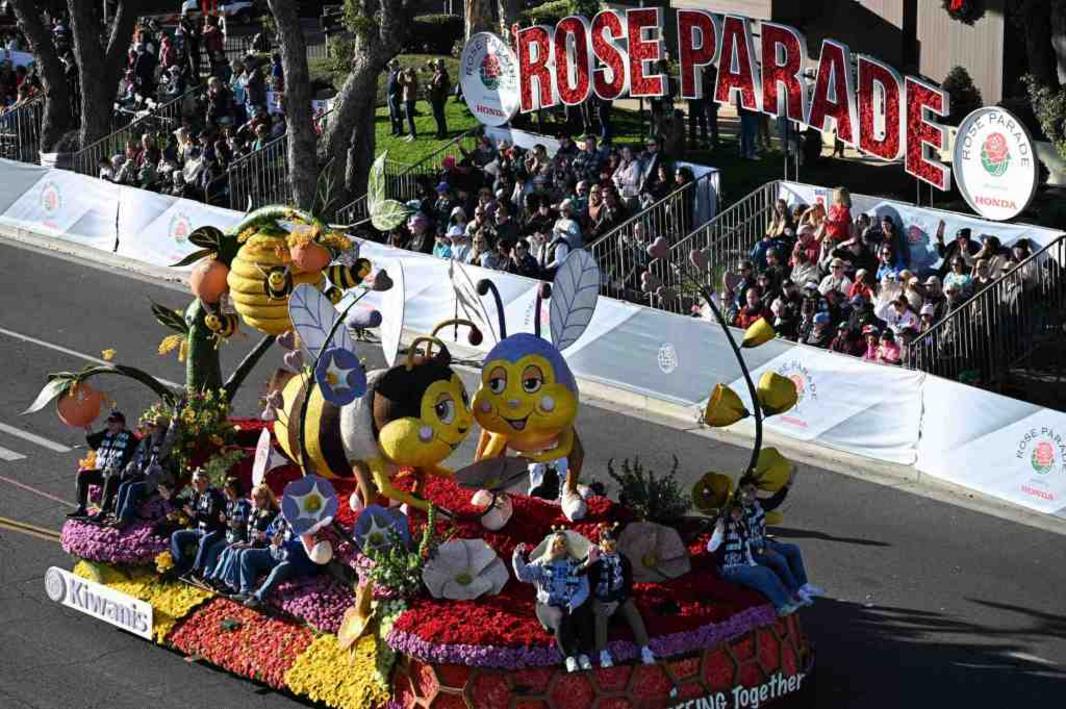 PAS L 2025 ROSE PARADE 0102 LC40