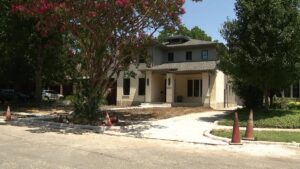 Texas: Giảm tuổi được hưởng ưu đãi thuế nhà đất cho người cao niên 33 Texas: Giảm tuổi được hưởng ưu đãi thuế nhà đất cho người cao niên