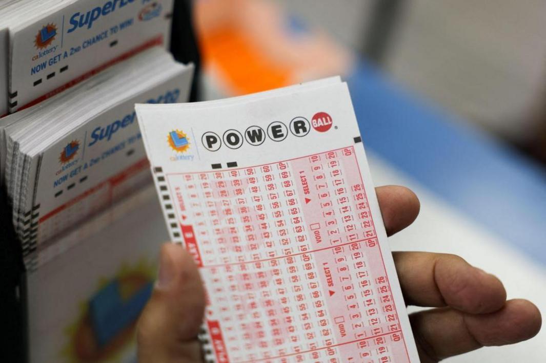 Giải độc đắc Powerball lên đến 1.25 tỷ đô; Người chơi ở Salinas trúng 5 con số 1 Powerball jackpot soars to 1 1