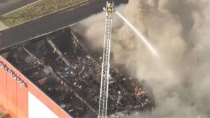 Hỏa hoạn tại một cơ sở lưu trữ ở Richmond