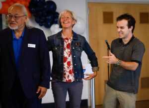 Tân Thị Trưởng Los Gatos và Saratoga Vạch Ra Kế Hoạch Cho Năm Tới 15 Tân Thị Trưởng Los Gatos và Saratoga Vạch Ra Kế Hoạch Cho Năm Tới