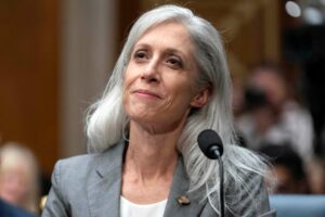 Điểm tin chính trị: Tuần lễ thành công của Susan Monarez, Eduardo Martinez gặp khó khăn