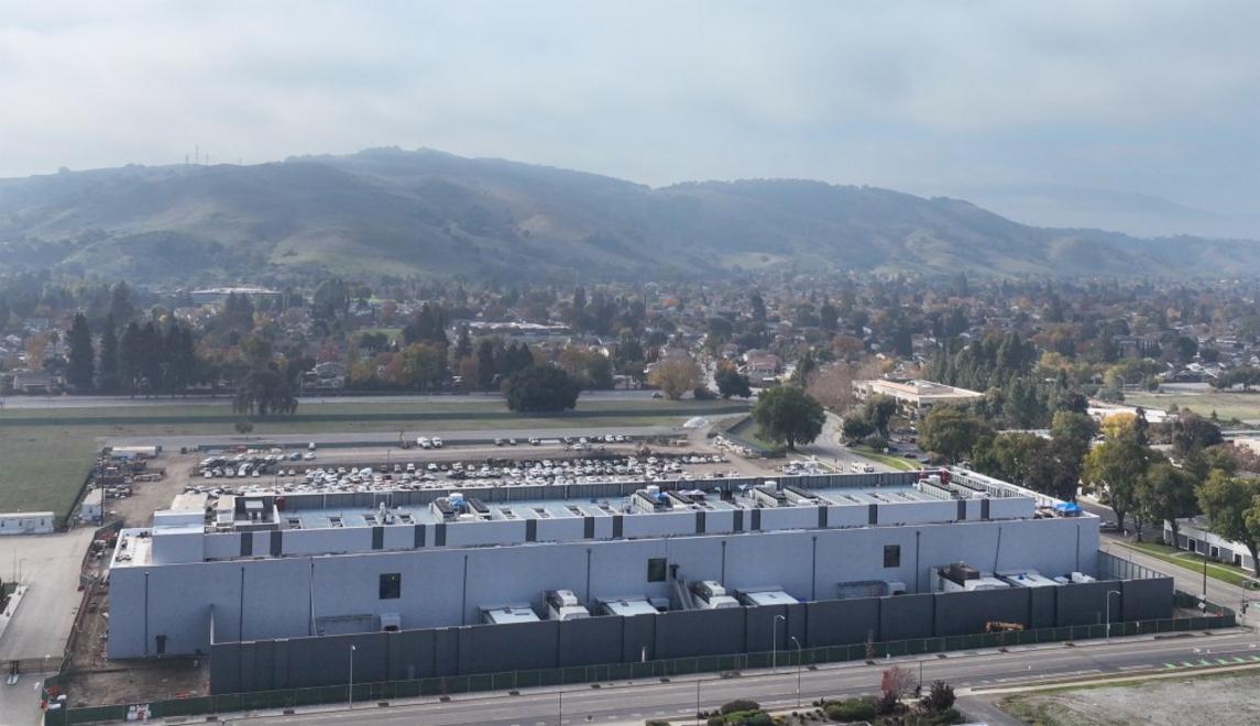 SJM L DATACENTERS 0000 1