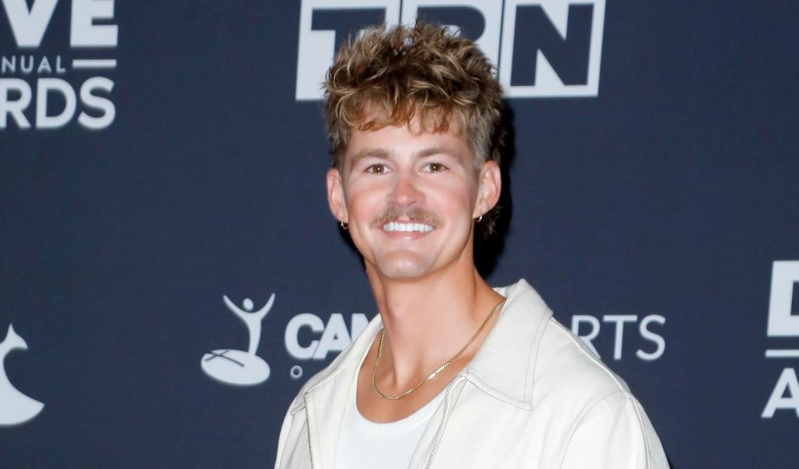 SJM L FFRANK 1208 01