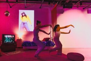 Triển lãm Bảo tàng Đa giác quan Khám phá Văn hóa Rave Tây Á