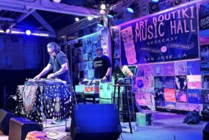 Sân khấu âm nhạc Art Boutiki ở San Jose sẽ đóng cửa sau 16 năm 14 Sân khấu âm nhạc Art Boutiki ở San Jose sẽ đóng cửa sau 16 năm