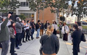 Thẩm phán cho phép dùng từ 'diệt chủng' trong phiên tòa Stanford 33 Thẩm phán cho phép dùng từ ‘diệt chủng’ trong phiên tòa Stanford