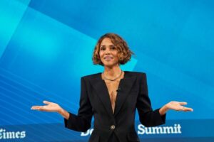 Chabria: RFK Jr. hơn Newsom về sức khỏe phụ nữ? 4 Chabria: RFK Jr. hơn Newsom về sức khỏe phụ nữ?