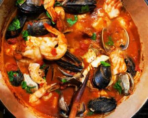 Món ăn mới cho năm mới: Tôm hùm cioppino