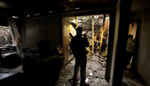 Gia đình vùng North Bay ‘vẫn ổn’ sau khi cây đổ sập nhà trong bão