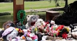 Cảnh sát công bố các cuộc gọi 911 trong trận lụt Texas