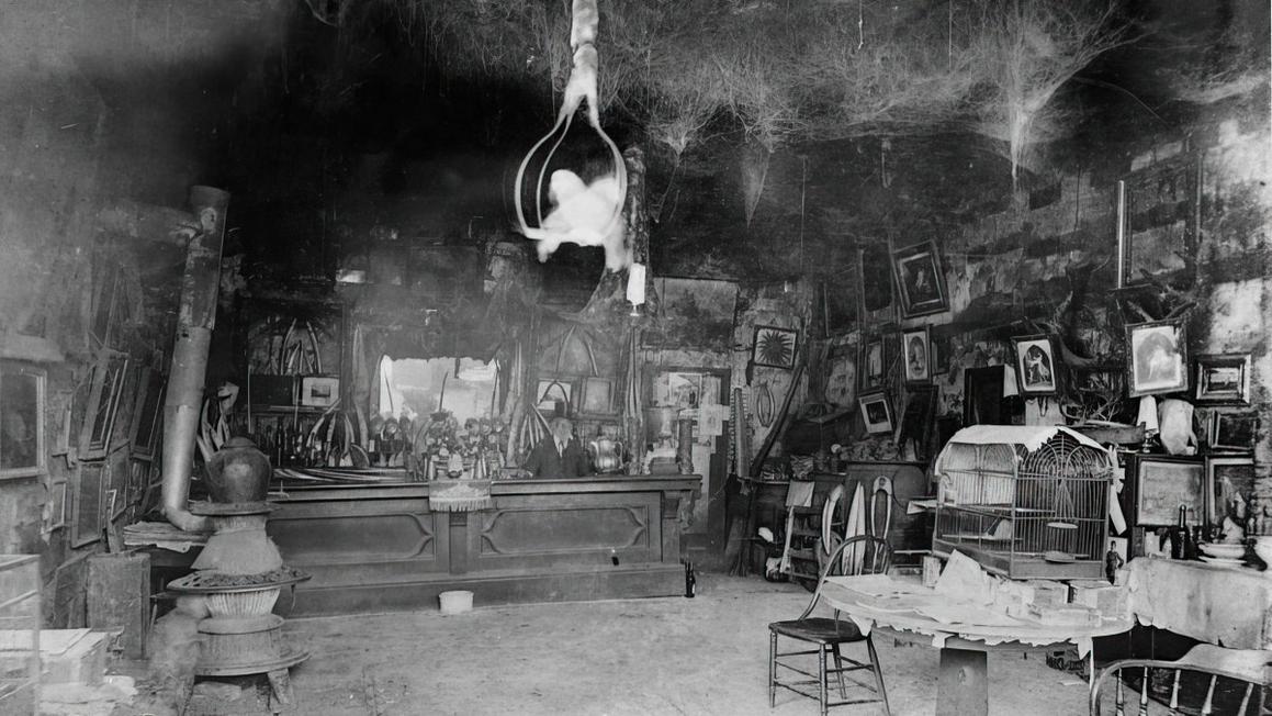 Khám phá 'quán bar kỳ quặc nhất' một thời của San Francisco 1 The Cobweb Palace