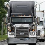 Xe tải lậu: nỗi đau của dân Mỹ