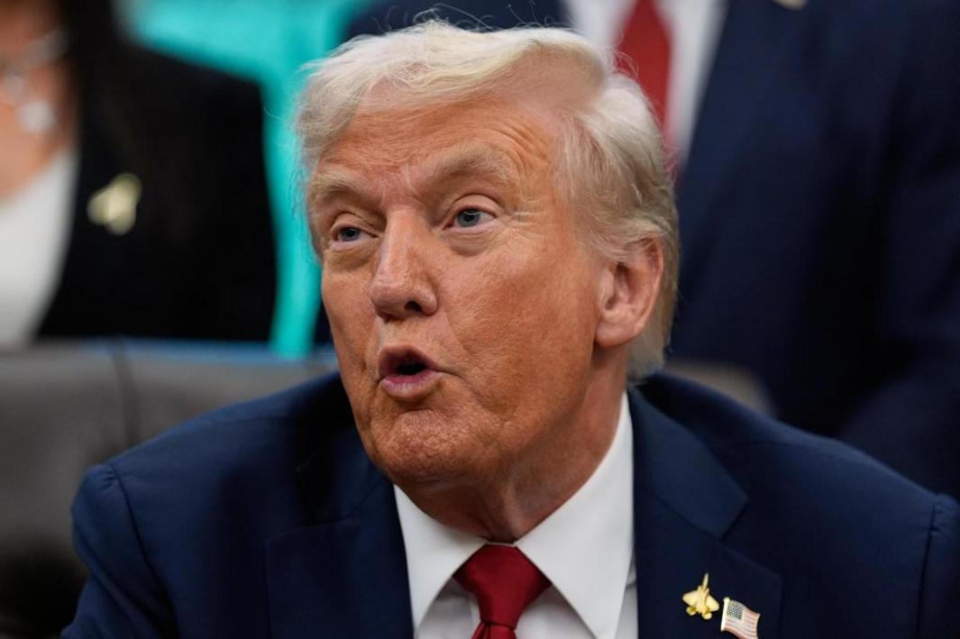 Trí tuệ nhân tạo (AI) thúc đẩy kinh tế của Tổng Thống Donald Trump, cử tri Mỹ lo ngại 1 Trump 40106