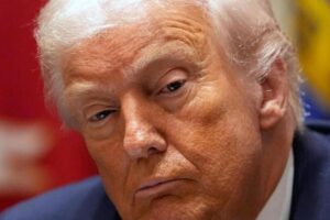 Thẩm phán liên bang bác bỏ lệnh của Tổng Thống Donald Trump về năng lượng gió 28 Thẩm phán liên bang bác bỏ lệnh của Tổng Thống Donald Trump về năng lượng gió