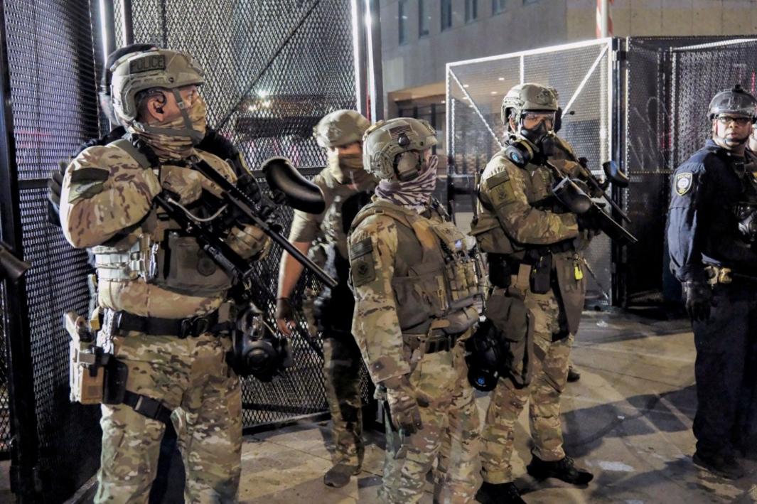 Phụ nữ mang thai bị giam giữ hàng tháng dù luật cấm 1 US NEWS PREGNANT IMMIGRANTS DETENTION GET