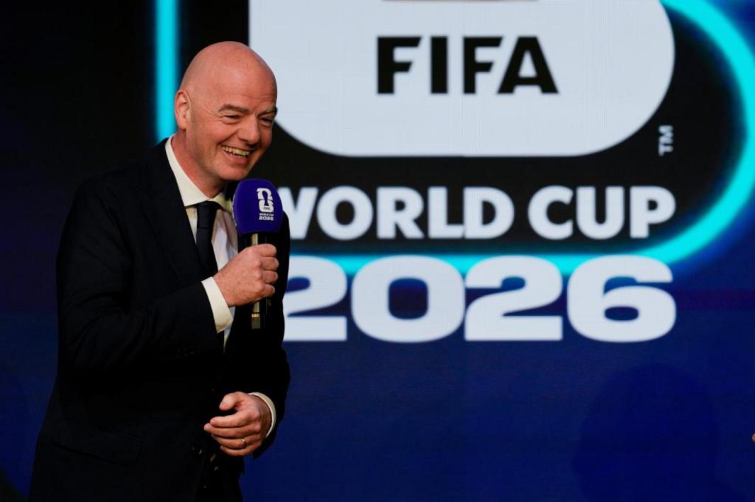 FIFA bị tố 'phản bội' vì giá vé World Cup quá cao 1 WCup Draw Soccer 50971 1