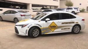 Cựu tay đua NASCAR khởi nghiệp chương trình dạy lái xe cho người thuộc nhóm thần kinh đa dạng tại Houston 6 Cựu tay đua NASCAR khởi nghiệp chương trình dạy lái xe cho người thuộc nhóm thần kinh đa dạng tại Houston