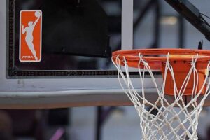 Chủ sở hữu Rockets Đàm Phán Chuyển Đội Bóng Rổ Nữ Connecticut Sun Đến Houston