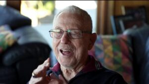 Nhà báo thể thao huyền thoại Art Spander và sự nghiệp lẫy lừng