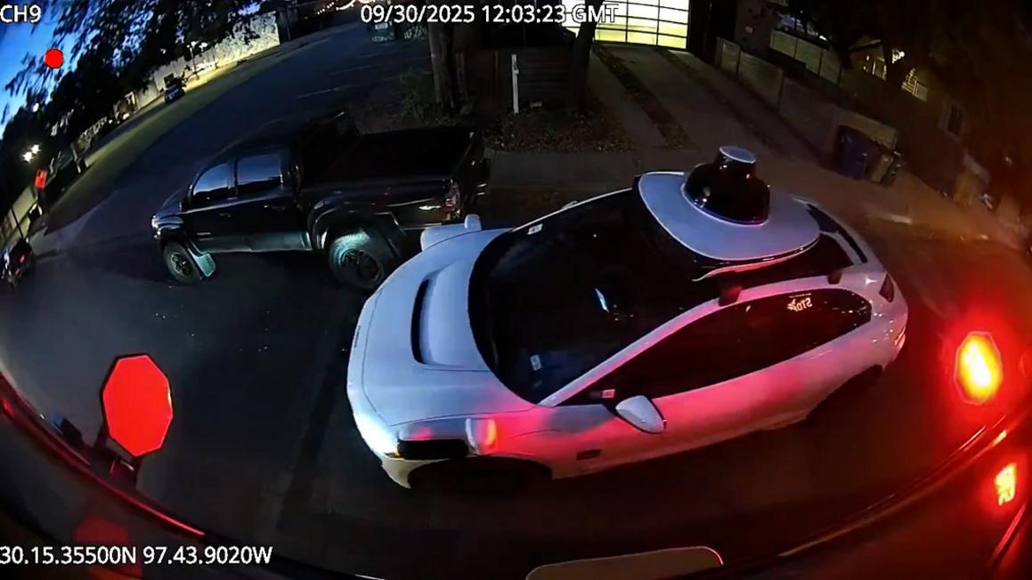 Xe tự lái Waymo liên tục vi phạm luật giao thông, gây lo ngại cho học sinh tại Texas 1 a1b6b725 ce13 4647 b7aa