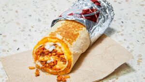 Taco Bell mang Quesarito trở lại