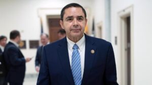 Tổng Thống Donald Trump Ân Xá Dân Biểu Texas Henry Cuellar