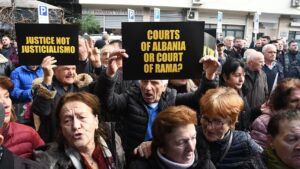 Bộ Ngoại Giao Mỹ 'Im Lặng' Giữa Bão Bùng Tham Nhũng ở Albania 10 Bộ Ngoại Giao Mỹ ‘Im Lặng’ Giữa Bão Bùng Tham Nhũng ở Albania