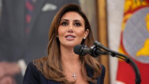 Tòa Bạch Ốc đối mặt thất bại khi tòa phúc thẩm phán quyết Alina Habba phục vụ trái phép với tư cách công tố viên liên bang hàng đầu tại New Jersey