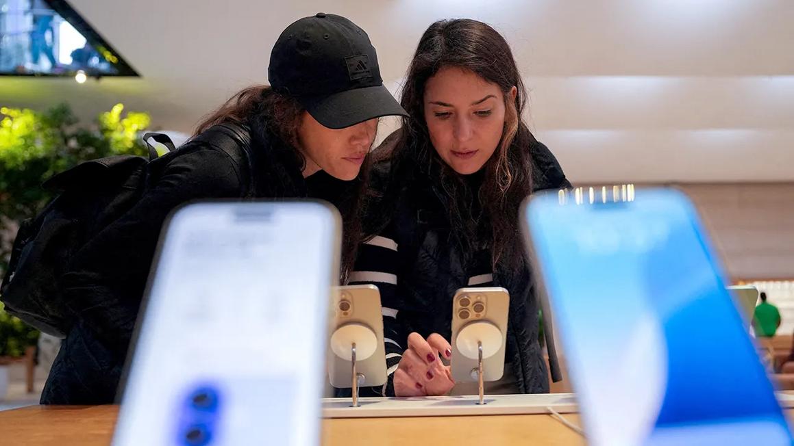 apple store new york city iphone sales