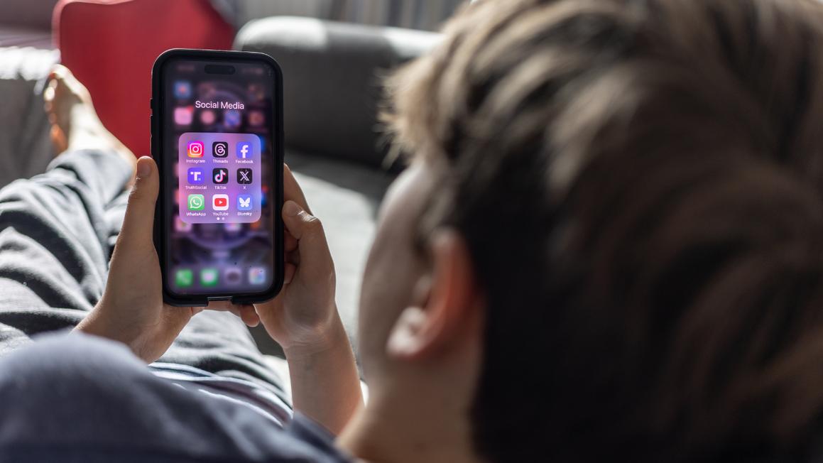 Chính phủ Úc ban lệnh cấm mạng xã hội, giới trẻ dưới 16 tuổi bị ảnh hưởng 1 australia social teen ban