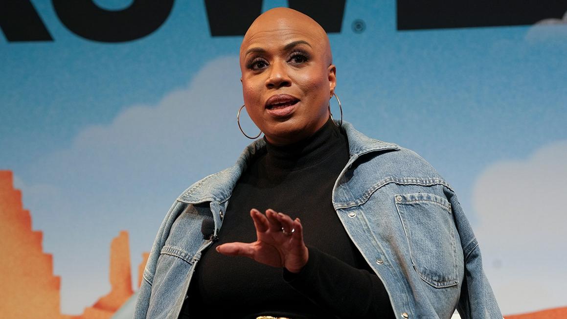 Nữ Dân Biểu Ayanna Pressley Quyết Định Không Thách Thức Thượng Nghị Sĩ Ed Markey 1 ayanna pressley march 2025