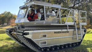 Máy ‘Marsh Master’ Độc Đáo Giúp Kiểm Soát Lũ Lụt Tại Hạt Harris