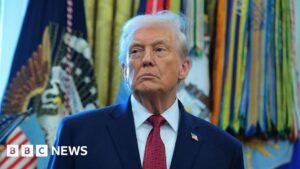 Tổng Thống Donald Trump phủ quyết hai dự luật đầu tiên trong nhiệm kỳ thứ hai