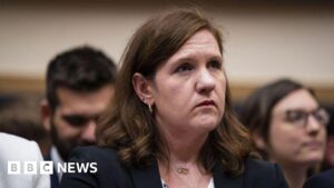 Tối Cao Pháp Viện Hoa Kỳ Xem Xét Quyền Lực Sa Thải Quan Chức Liên Bang Của Tổng Thống Donald Trump