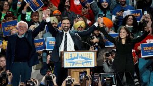 AOC và Bernie Sanders tham dự lễ nhậm chức của Thị trưởng New York