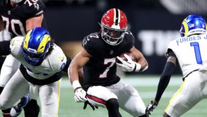 Bijan Robinson Bứt Phá, Giúp Atlanta Falcons Vượt Ải Los Angeles Rams