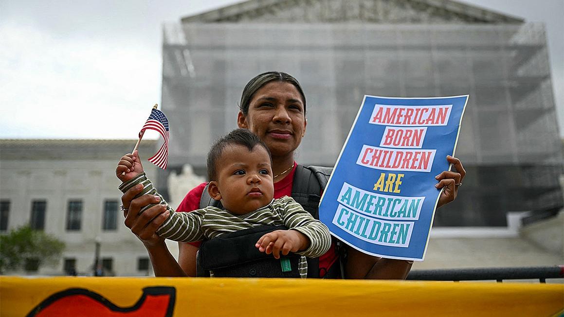 birthright citizenship protester