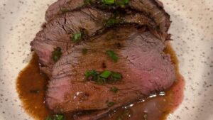 Tôi Đã Dùng Thử Hết Các Bộ Bữa Ăn Ngày Lễ Của Blue Apron: Đây Là Những Gì Tôi Thích (Và Không Thích) 2 Tôi Đã Dùng Thử Hết Các Bộ Bữa Ăn Ngày Lễ Của Blue Apron: Đây Là Những Gì Tôi Thích (Và Không Thích)