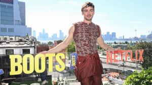 Netflix Hủy Bỏ Phim về Quân Đội Đồng Tính Bị 'Ghét Bỏ' của Lầu Năm Góc 4 Netflix Hủy Bỏ Phim về Quân Đội Đồng Tính Bị ‘Ghét Bỏ’ của Lầu Năm Góc