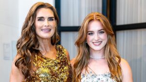 Con Gái Brooke Shields Chế Giễu Lời Khuyên Tìm Việc Của Bố 4 Con Gái Brooke Shields Chế Giễu Lời Khuyên Tìm Việc Của Bố