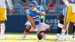 Cầu thủ Ole Miss Phản Bác Tuyên Bố Của HLV Lane Kiffin